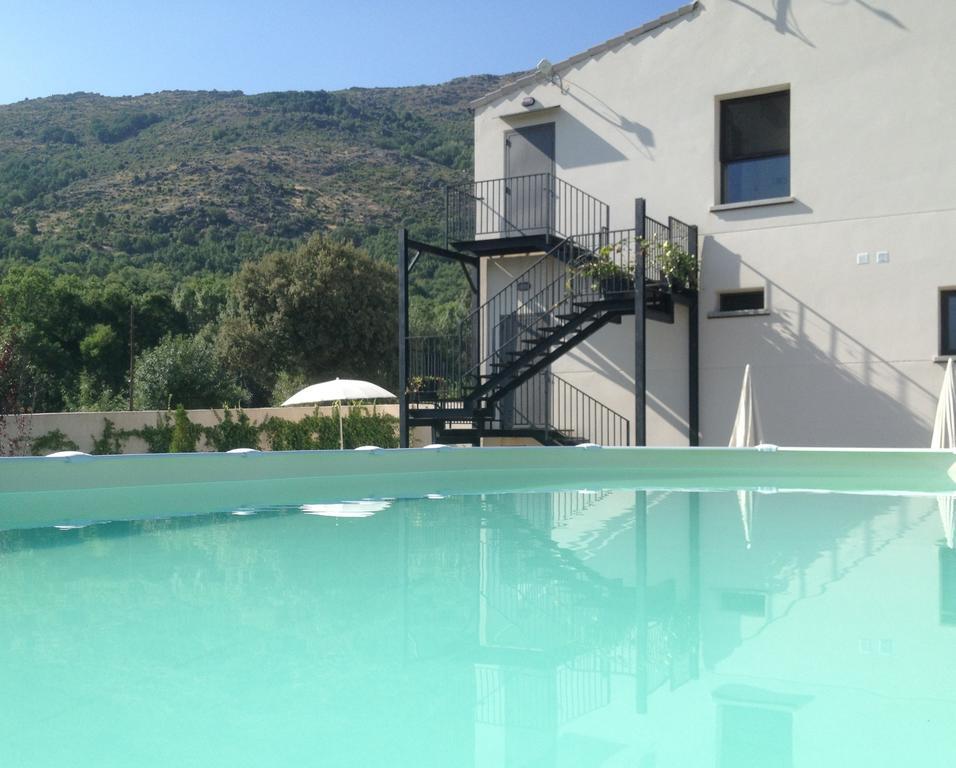 El Hotelito Navaluenga Eksteriør bilde